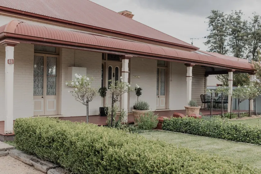 Balmoral - Historic luxe stay in heart of Inverell - Image 1