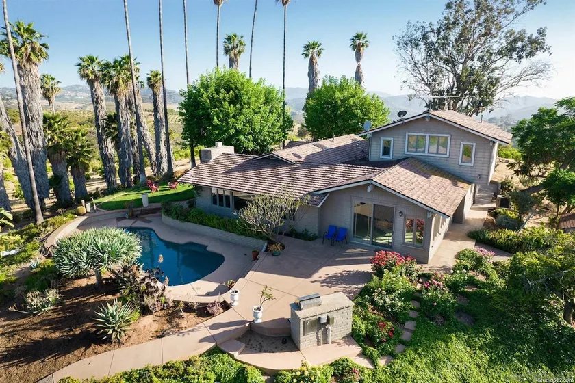 Luxury Orchard Retreat, Private 22 Acres of Nature - Image 1