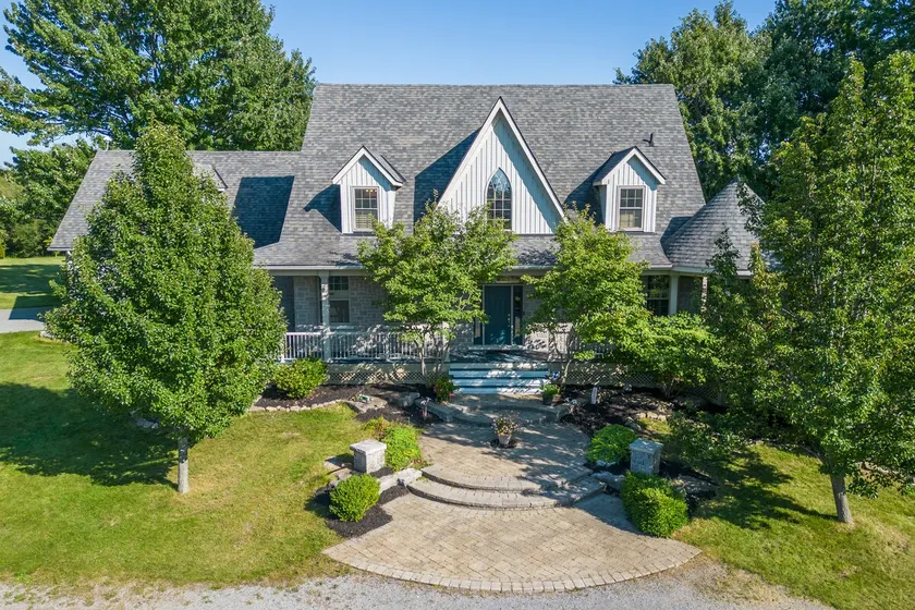 Hillier Creek Estates Vacation Rental - Image 1