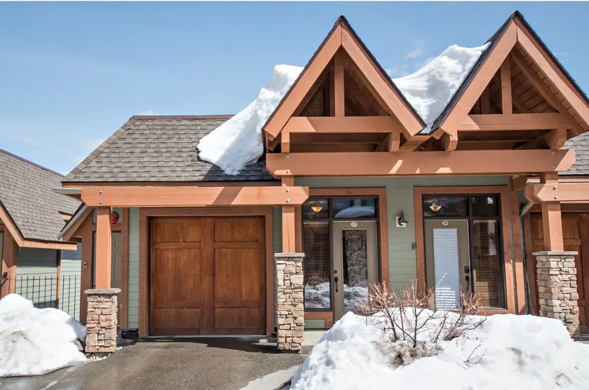 23 Sullivan Stone, Ski In/Out Condo-Hot Tub & Golf - Image 1