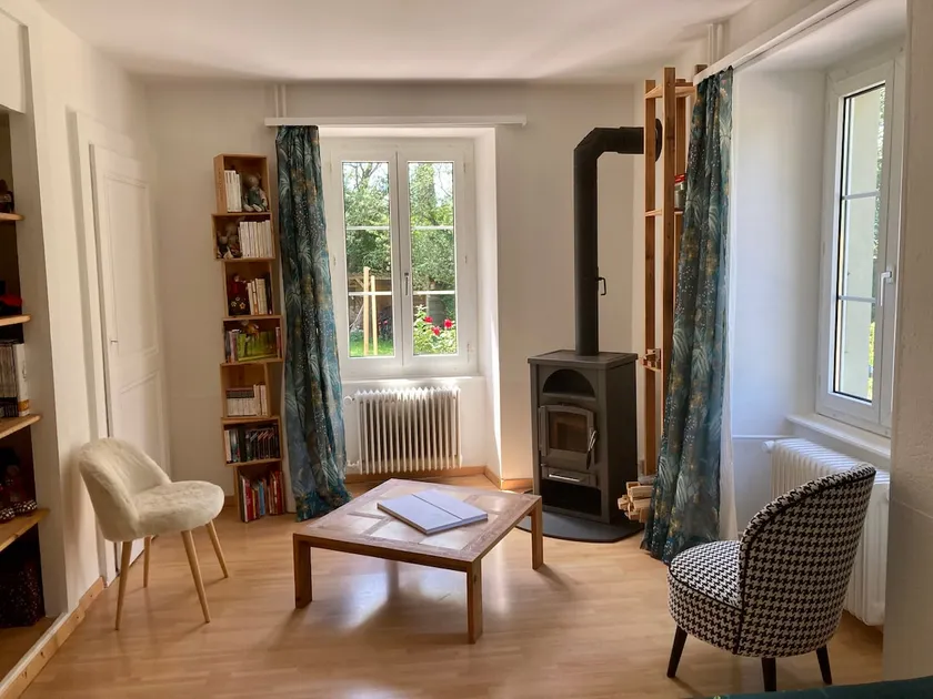 cozy accommodation with stove and garden - Image 1