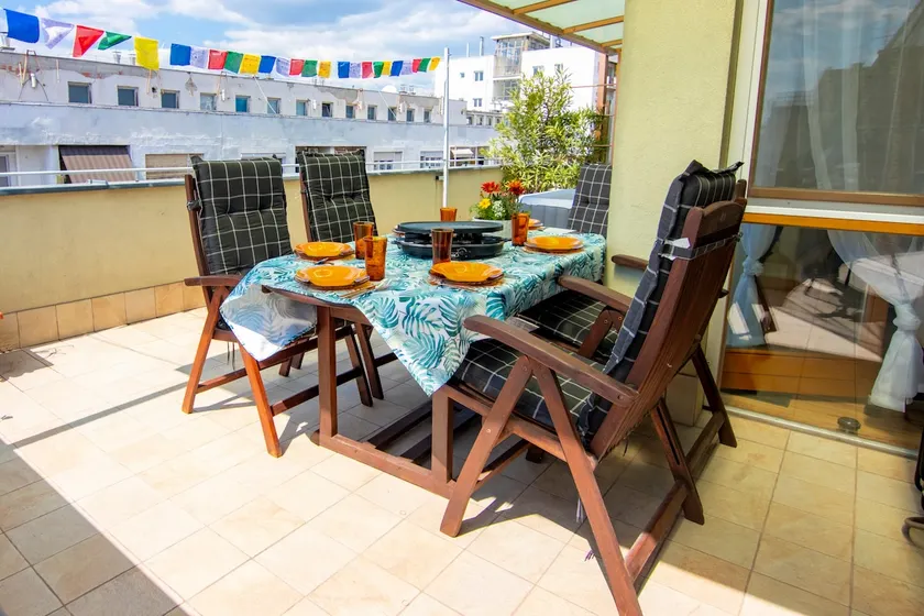 Free parking+jacuzzi+huge terrace+2BD+A/C - Image 1