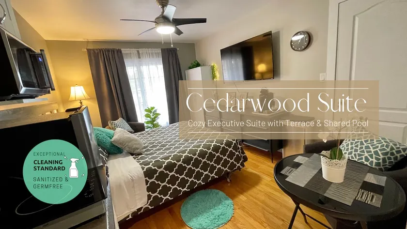 Cozy Cedarwood Suite ☆Terrace ☆ heated salt pool - Image 1