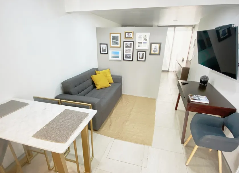 Minimalist Suite in Iconic Clavería - Image 1