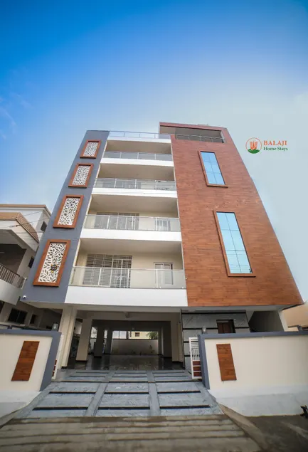 BALAJI HOME STAYS-LUXURIOUS 3 BHK- FLAT 101 - Image 1