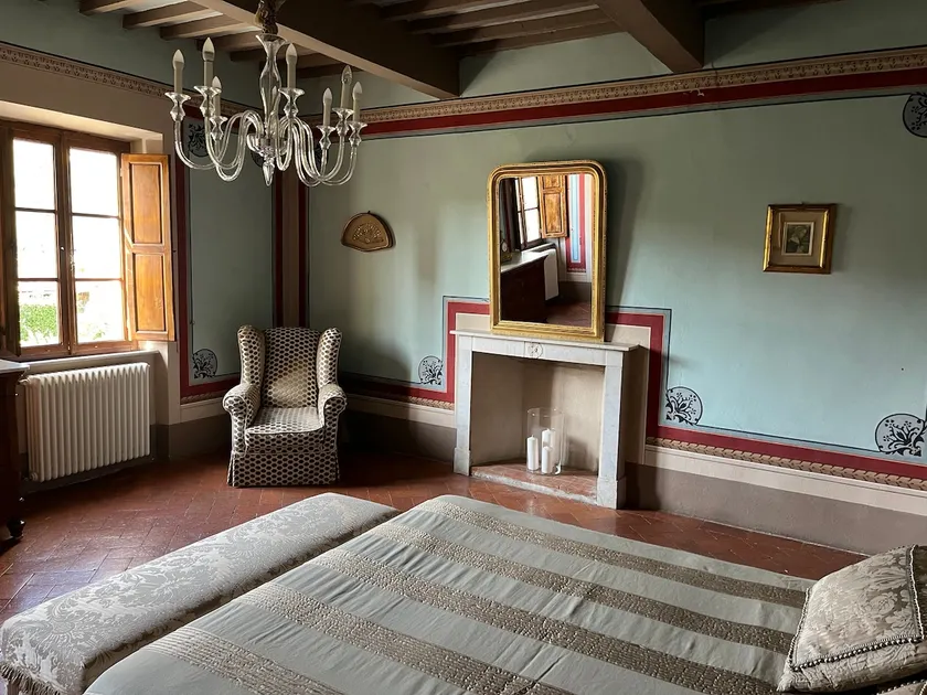 House on the river - Image 1