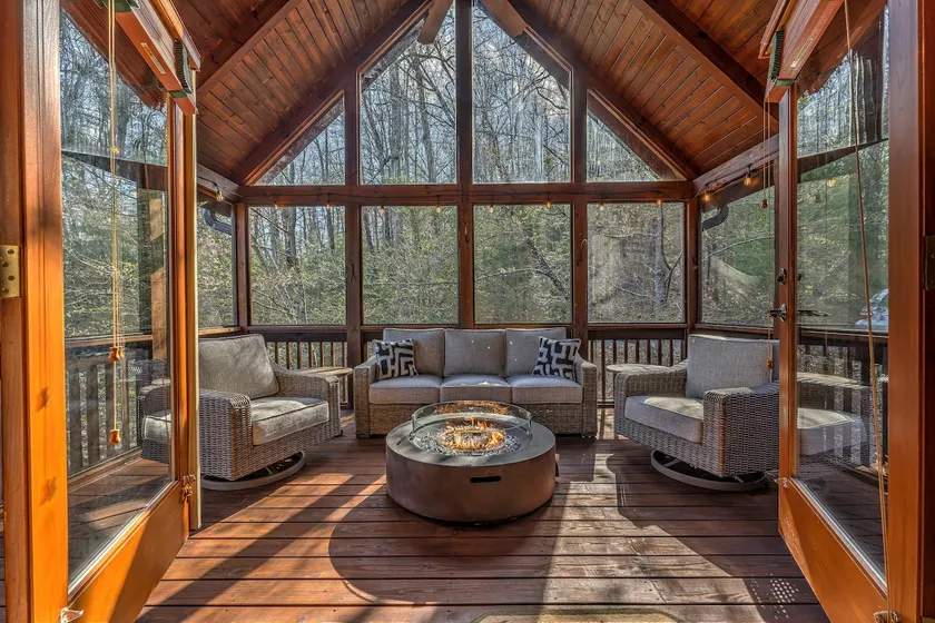 Mountain View Peaceful 12 Acres - Image 1