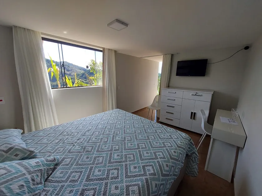Mountain View Suite - Image 1