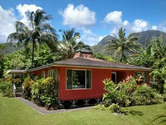 Kaiolohia Hale Haena Walk to Tunnels Beach - Image 1