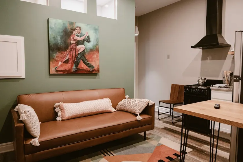 Tango Suite - 1BR/1BA Downtown Clarion - Image 1