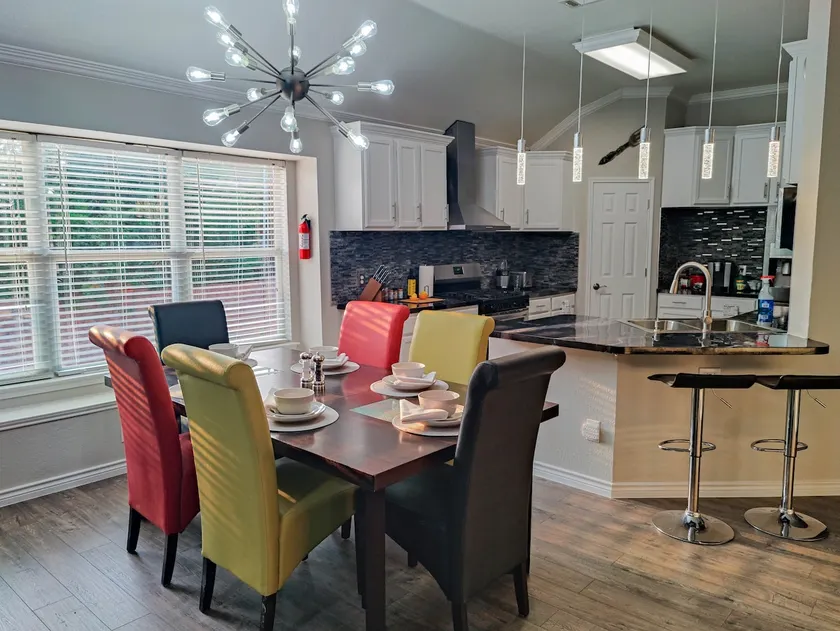 4BD solarPower Modern Retreat-EV Charger+Game Room - Image 1