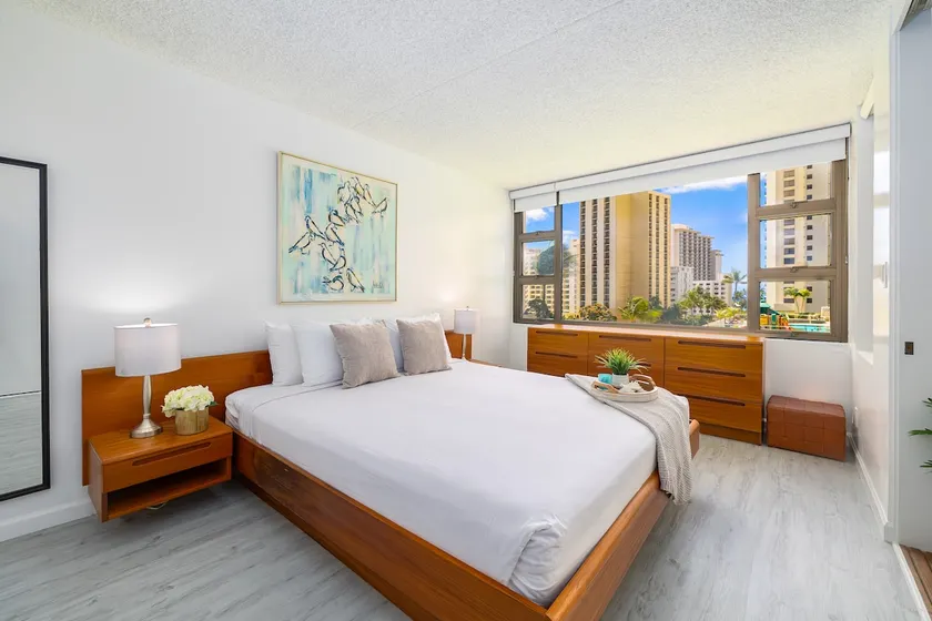 Steps to Waikiki Beach: Stylish 1BR with Parking! - Image 1