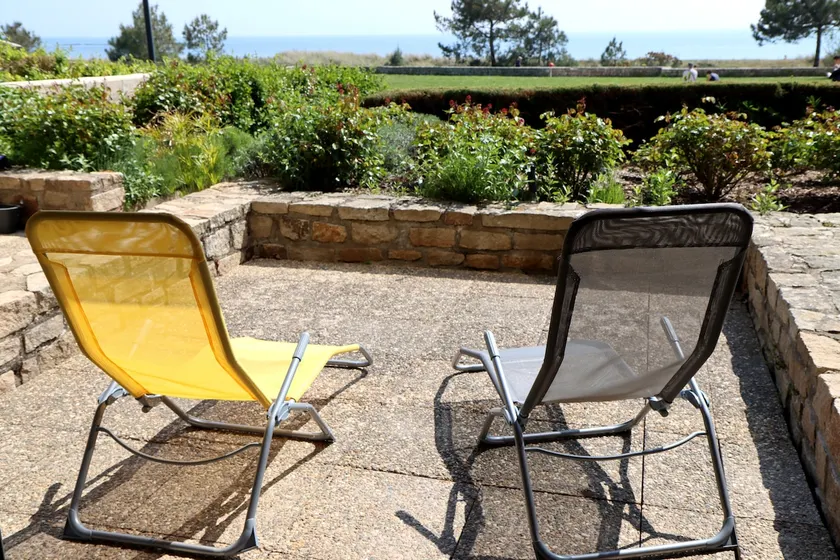 CARNAC SEA VIEW direct access Grande Plage T2 south-facing seafront - Image 1