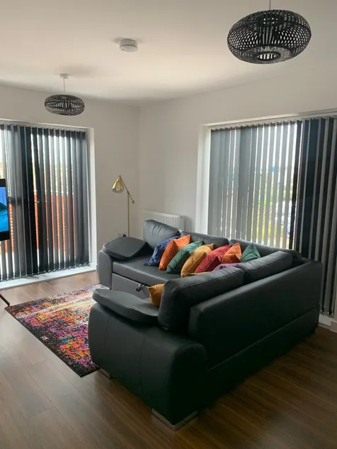 Posh 2 Bed Thurrock Flat (Entire)No parties/Events - Image 1