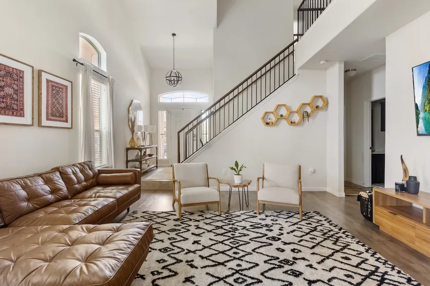 Charlie's Oasis - 20 mins from DTWN ATX & Airport - Image 1