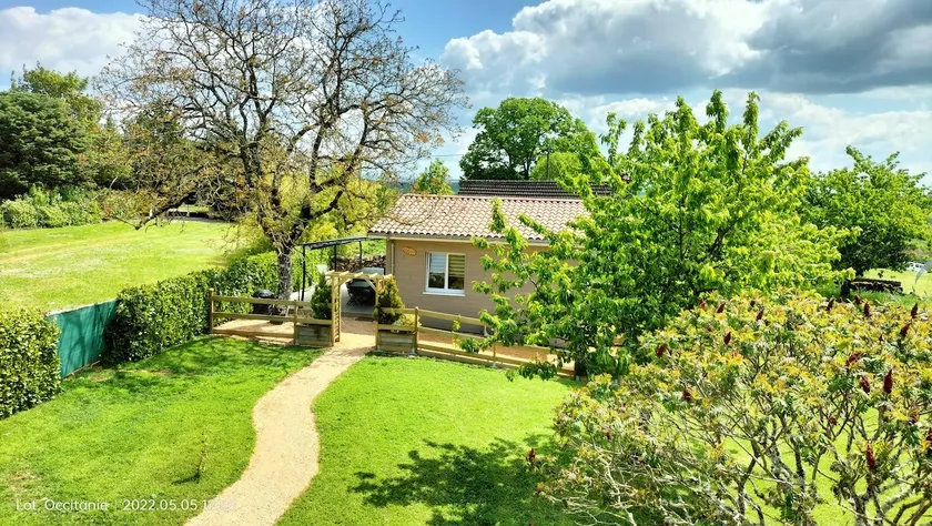 Garden studio ”Le Cabanon” with HOT TUB - Image 1