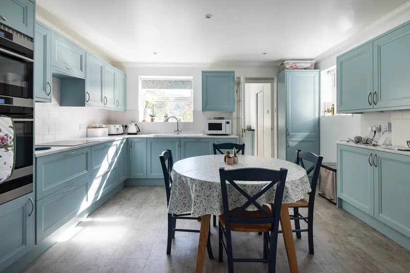 Modern 3 Bedroom Cottage, Emsworth Village - Image 1