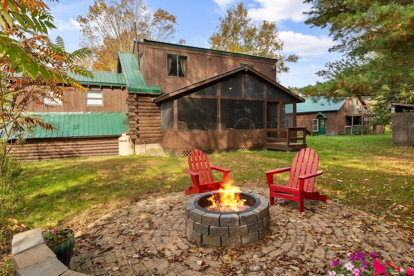 Secluded Family Getaway Cabin near Whiteface - Image 1