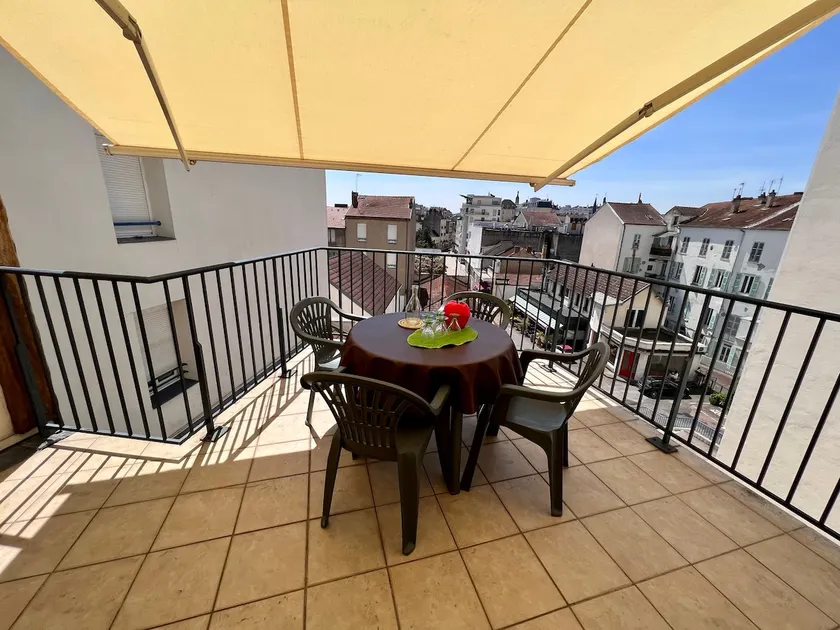 Large apartment for 9 people with terrace & private garage - Image 1