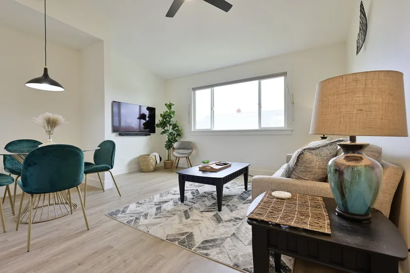 Modern Upstairs Loft - Newly Renovated! - Image 1