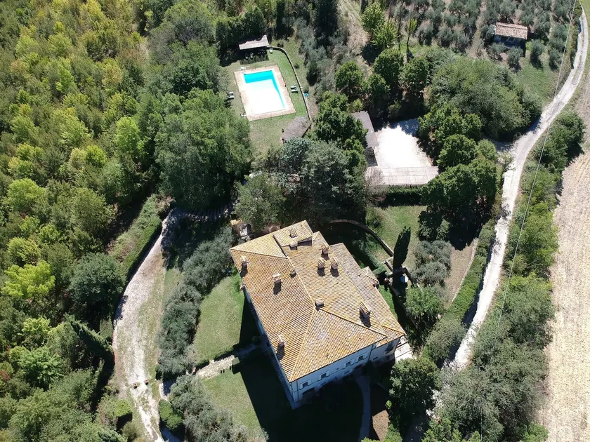 The Hilltop House - Image 1