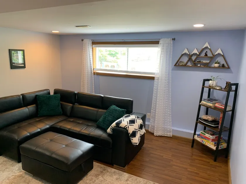 Robin's Nest Guest Suite - Image 1