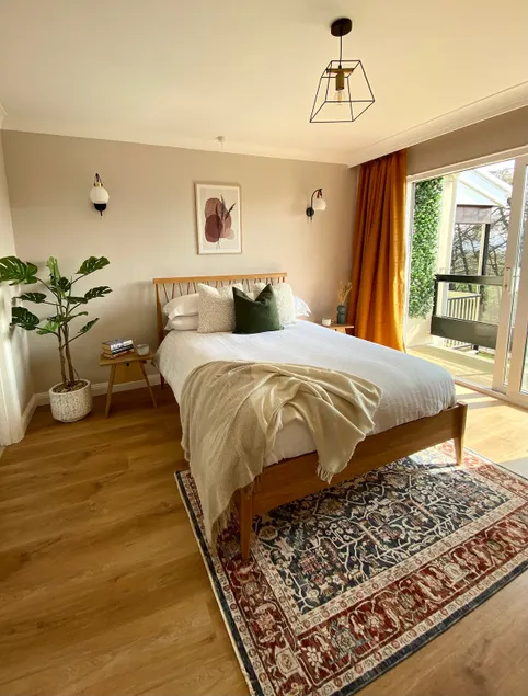 Stunning Mountain View Apartment- free parking - Image 1
