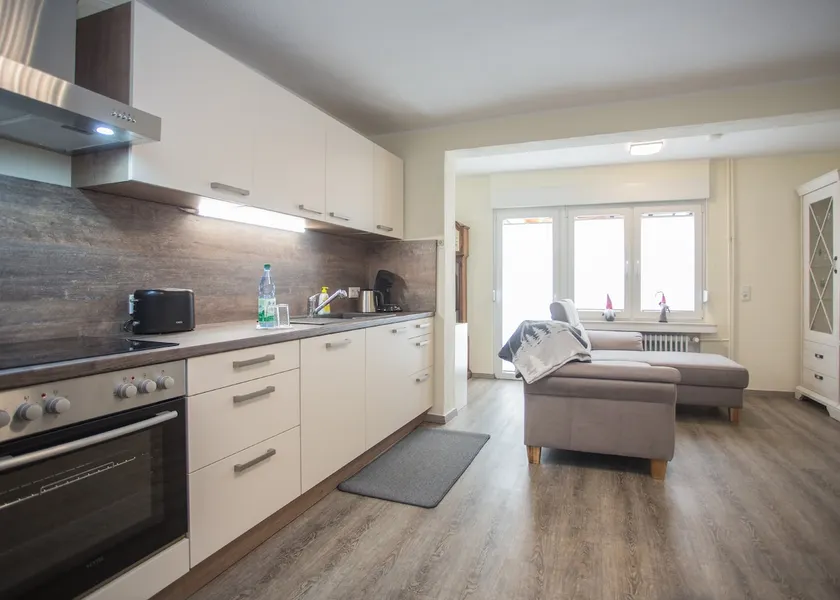 Superior apartment 7 with balcony - Image 1