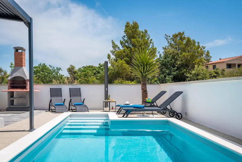 VILLA PRESTIGE - Image 1