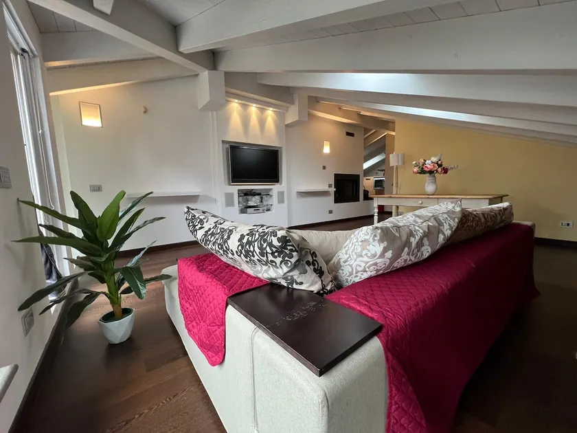 Lovely apartment - Image 1