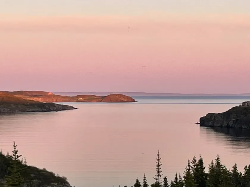 Salmon Cove Cabin: Hot Tub, Sauna,Hiking, fishing. - Image 1