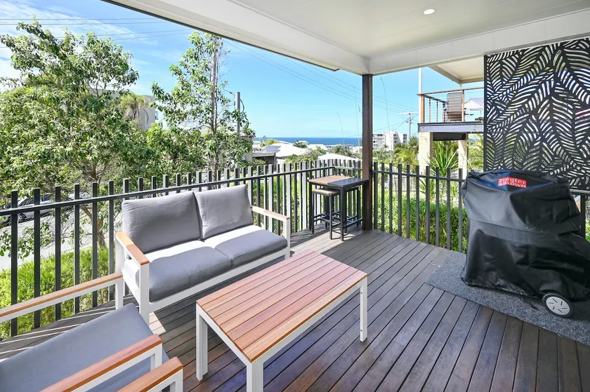 Spacious New 2 bedroom Kings Beach Townhouse ZF2 - Image 1