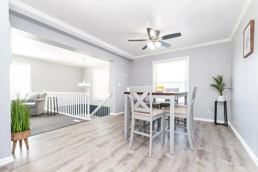 Clean and Modern 2 Bedroom Condo - Image 1