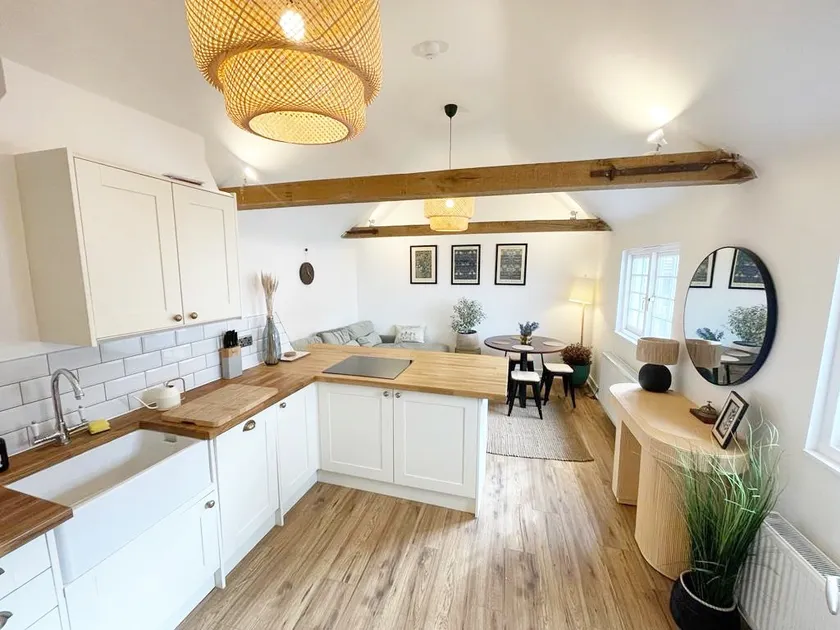 Charming, brand new townhouse near the sea - Image 1