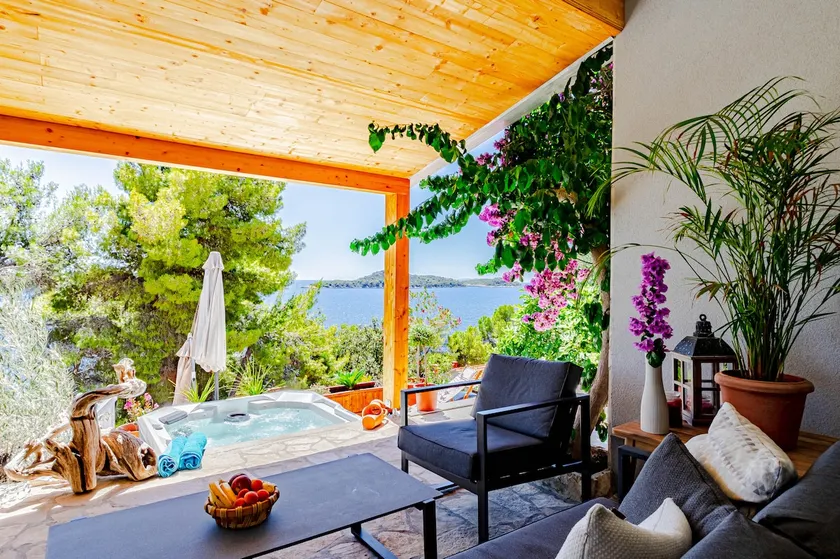 Penthouse Alex - Image 1