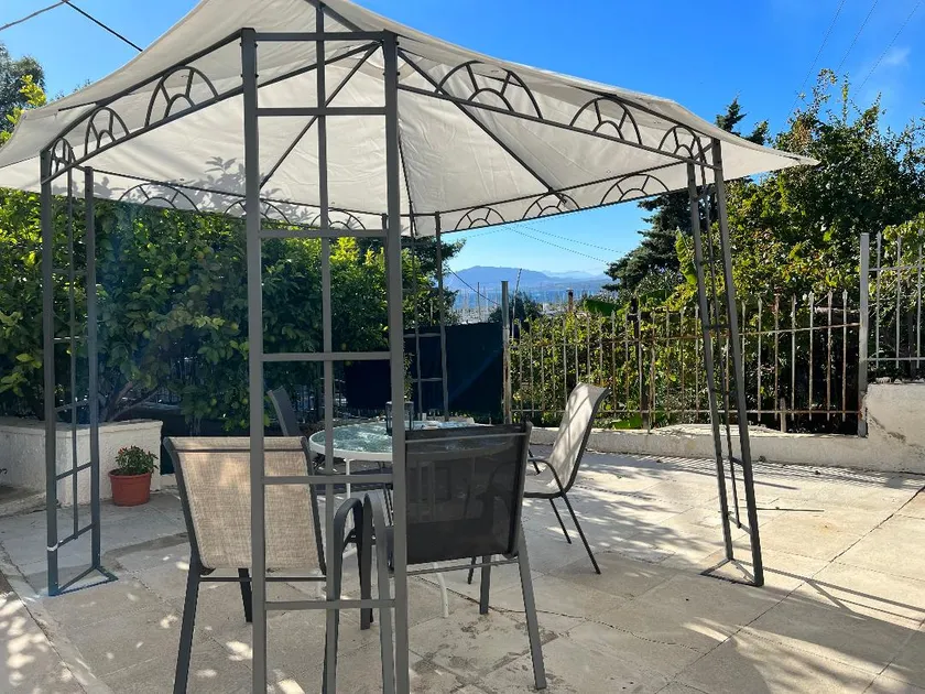 Betty garden near the sea - Image 1