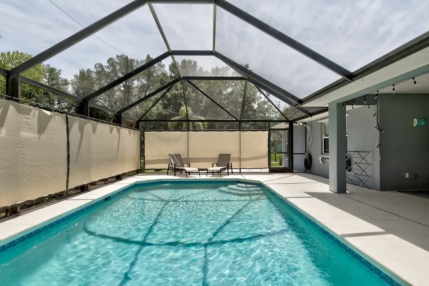☆☀︎❀Cove Paradise! Heated Saltwater Pool, Poolside TV, Near Beaches, Wifi! - Image 1