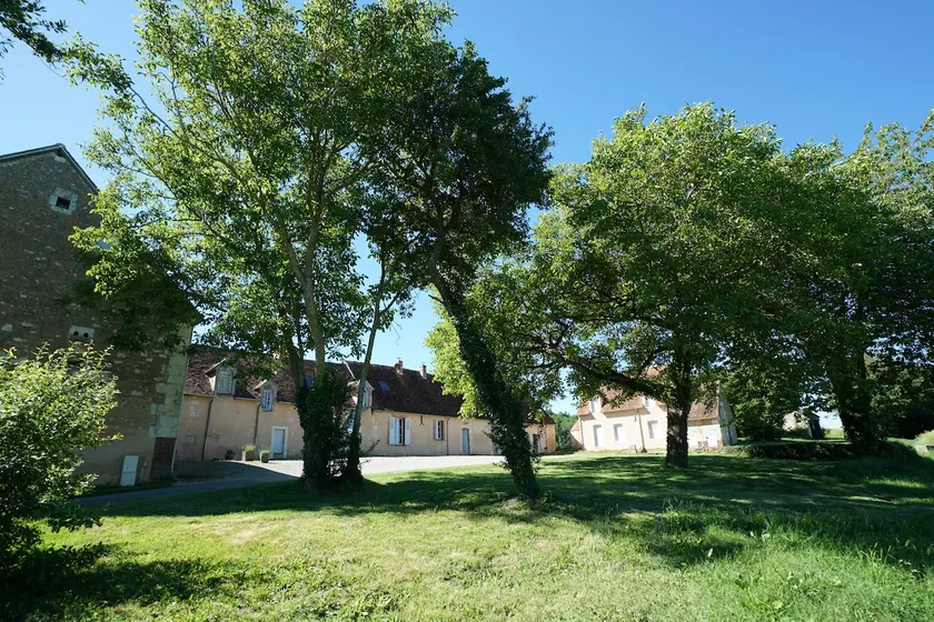 Charming house of the Domaine des Ecuries - Image 1