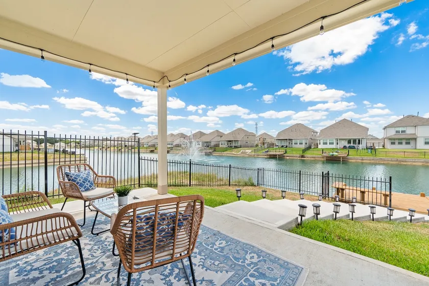 🌸Gorgeous Lakeview in the Heart of Katy🌸 - Image 1