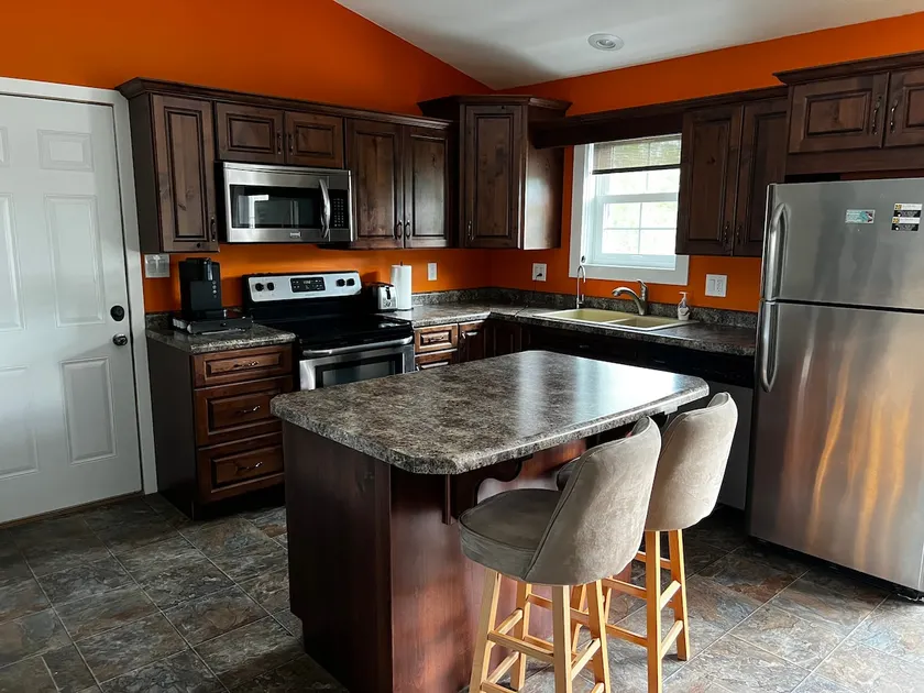 Luxurious king size,hot tub! - Image 1