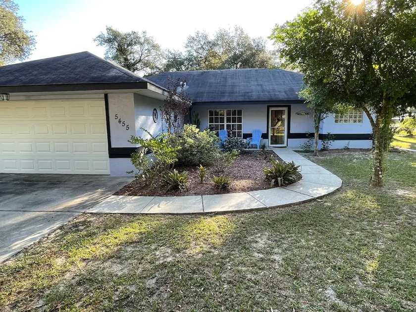 Heart of Homosassa - Image 1