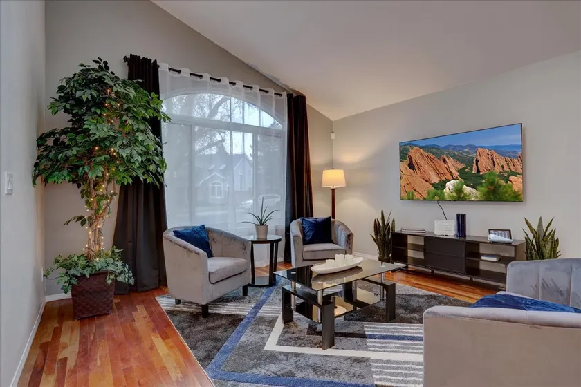 Elegant Home in the Foothills. Come see Colorado beauty.  - Image 1