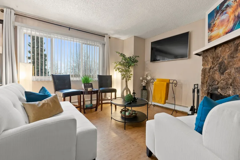 Comfy Classy Alaskan suite - Image 1