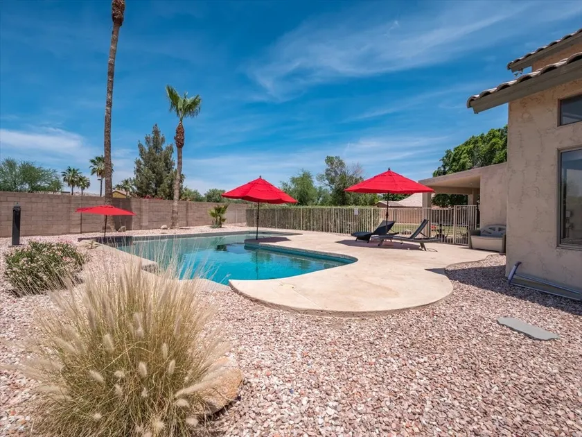 Fun 5br Escape Home w/Pool Oasis & Big play yard - Image 1
