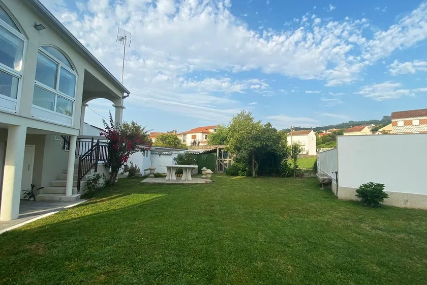 House with garden 150 meters from Playa de Placeres cove - Image 1