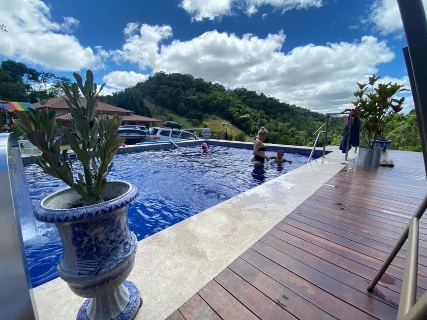 *EXCLUSIVE SITE* Impeccable Swimming Pool and Gourmet Area - Image 1