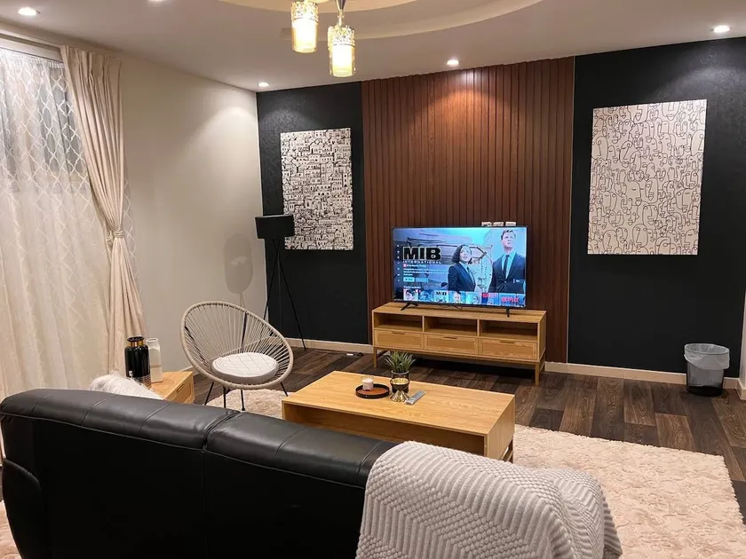 Modern spacious apartment 5 minutes from the airport | Self check-in - Image 1