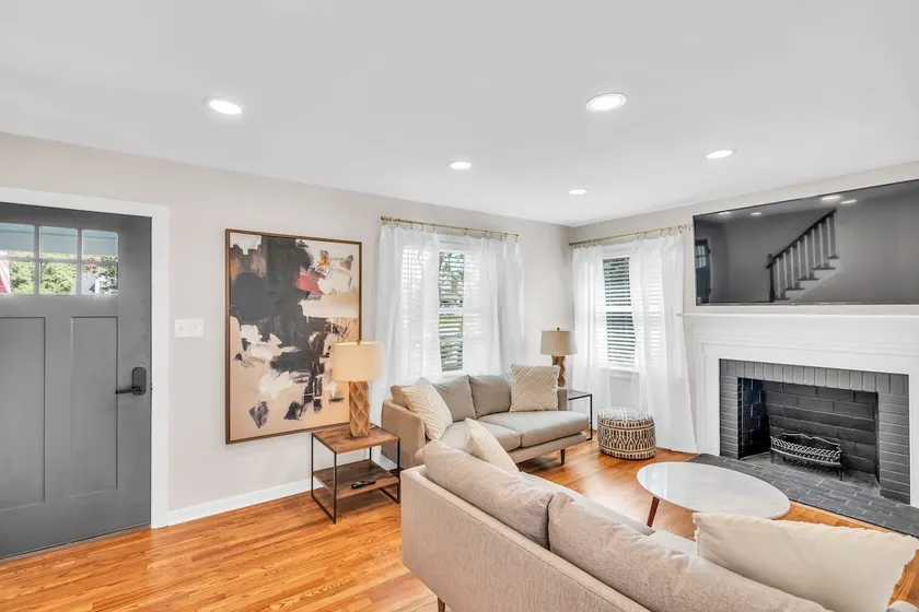 Charming Fully Renovated Cape in West End RVA - Image 1