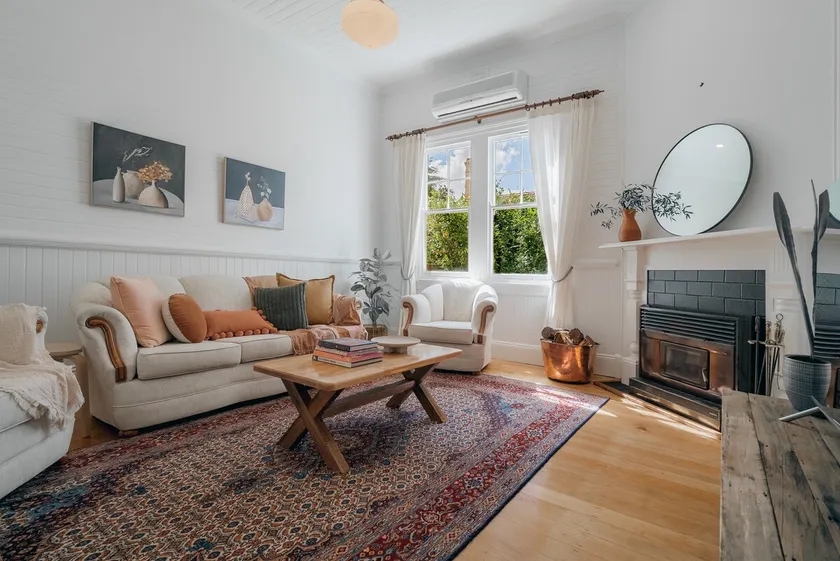 Quinn's Cottage - Central Armidale - Image 1
