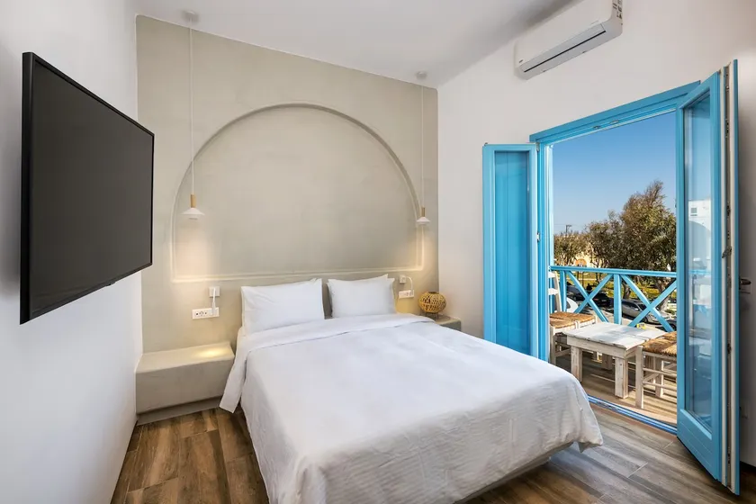 Cyano Luxury Suite - Image 1